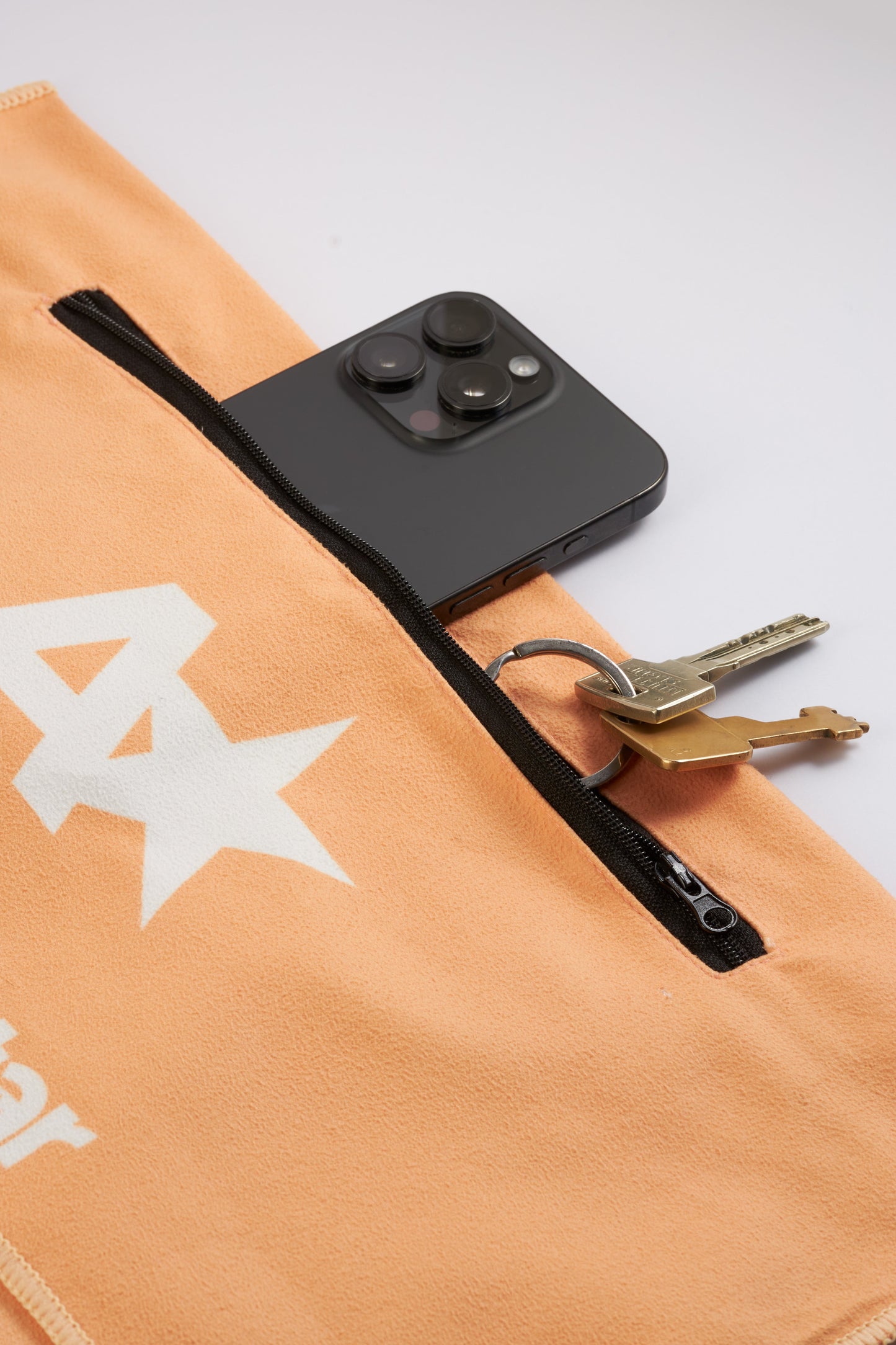Toalla de Microfibra Para Gym con Bolsillo | Inspire Collection